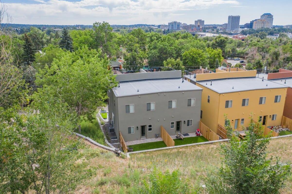 4Bd Home W Rooftop Patio Fire Pit & Mountain Views Colorado Springs Exteriör bild